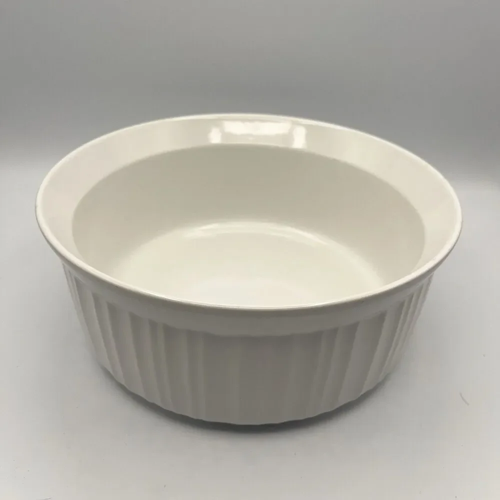 Corning Ware French White 2. 5 Quart Stoneware Round Casserole Baking Dish USA
